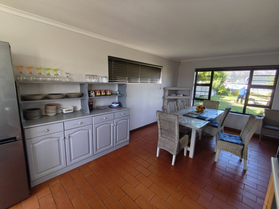 2 Bedroom Property for Sale in De Kelders Western Cape